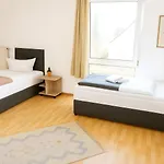 Apartament Sunnyhome Monteurwohnungen Und In