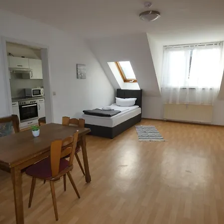 アパート Sunnyhome Monteurwohnungen Und In シュヴァンドルフ・イン・バイエルン